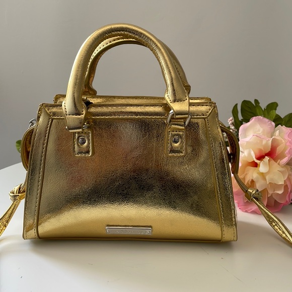 Pretty Metallic Gold City Bag - Picture 2 of 16